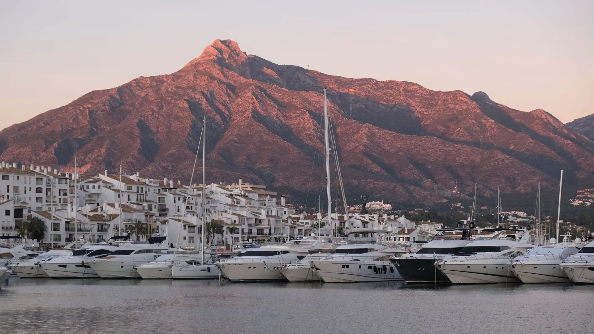 Playa Puerto Banús