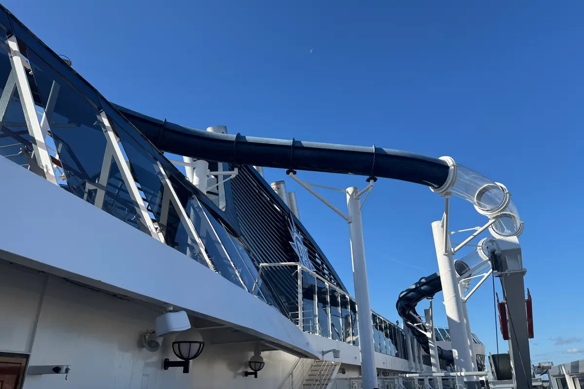 Die Wasserrutsche Vertigo an Bord der MSC Preziosa