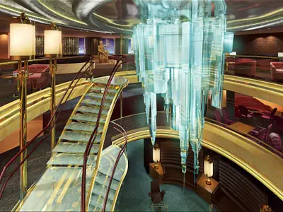 Das Atrium an Bord der Nieuw Amsterdam beeindruckt mit einer riesigen, eisartigen Glasskulptur und einer eleganten Glastreppe.