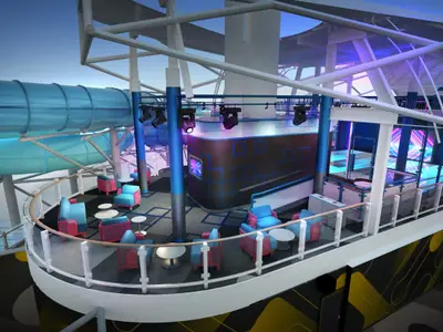 Rendering des Glow Court an Bord der Norwegian Luna. Moderne Aussen-Lounge mit farbigen Sesseln, Tischen, Lichtinstallationen. Darüber blaue Wasserrutschen ragen empor, mit Blick aufs Meer.