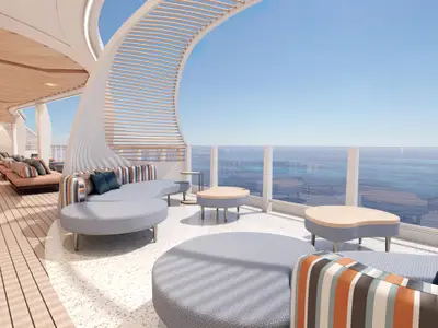 Ein Rendering zeigt die LaTerraza Lounge an Bord der Norwegian Luna, eine stilvolle Outdoor-Sitzgruppe mit Blick auf das blaue Meer. Helle Holzdecken und moderne Möbel schaffen eine entspannte Atmosphäre.
