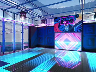 Ein lebhaftes Glow Court an Bord der Norwegian Luna, ausgestattet mit einem Basketballkorb, dynamischen LED-Bildschirmen und futuristischen Neonlichtern in Blau und Pink, die den Raum erhellen.
